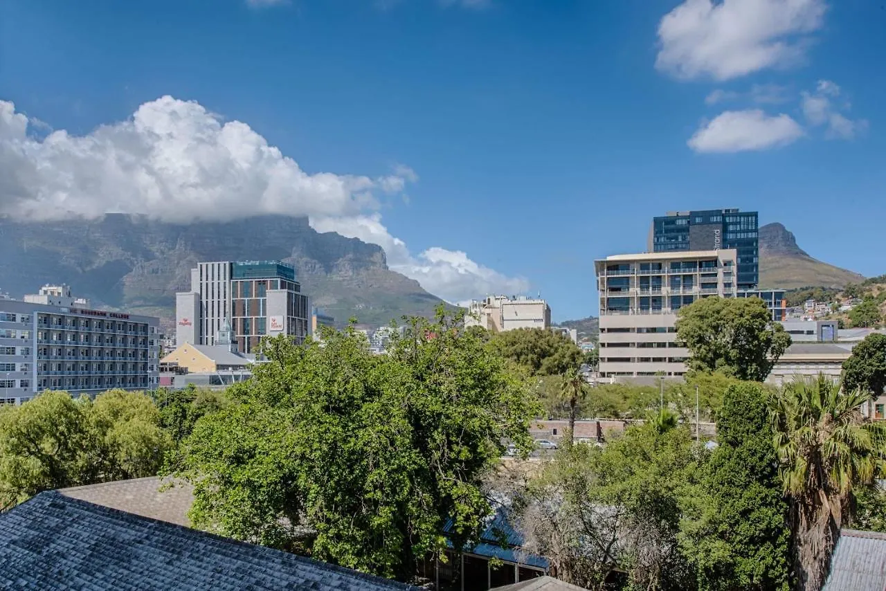 Table Mountain View, 4 Sleeper Central Cape Town Apartment