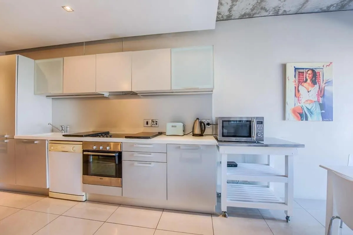 Table Mountain View, 4 Sleeper Central Cape Town Apartment